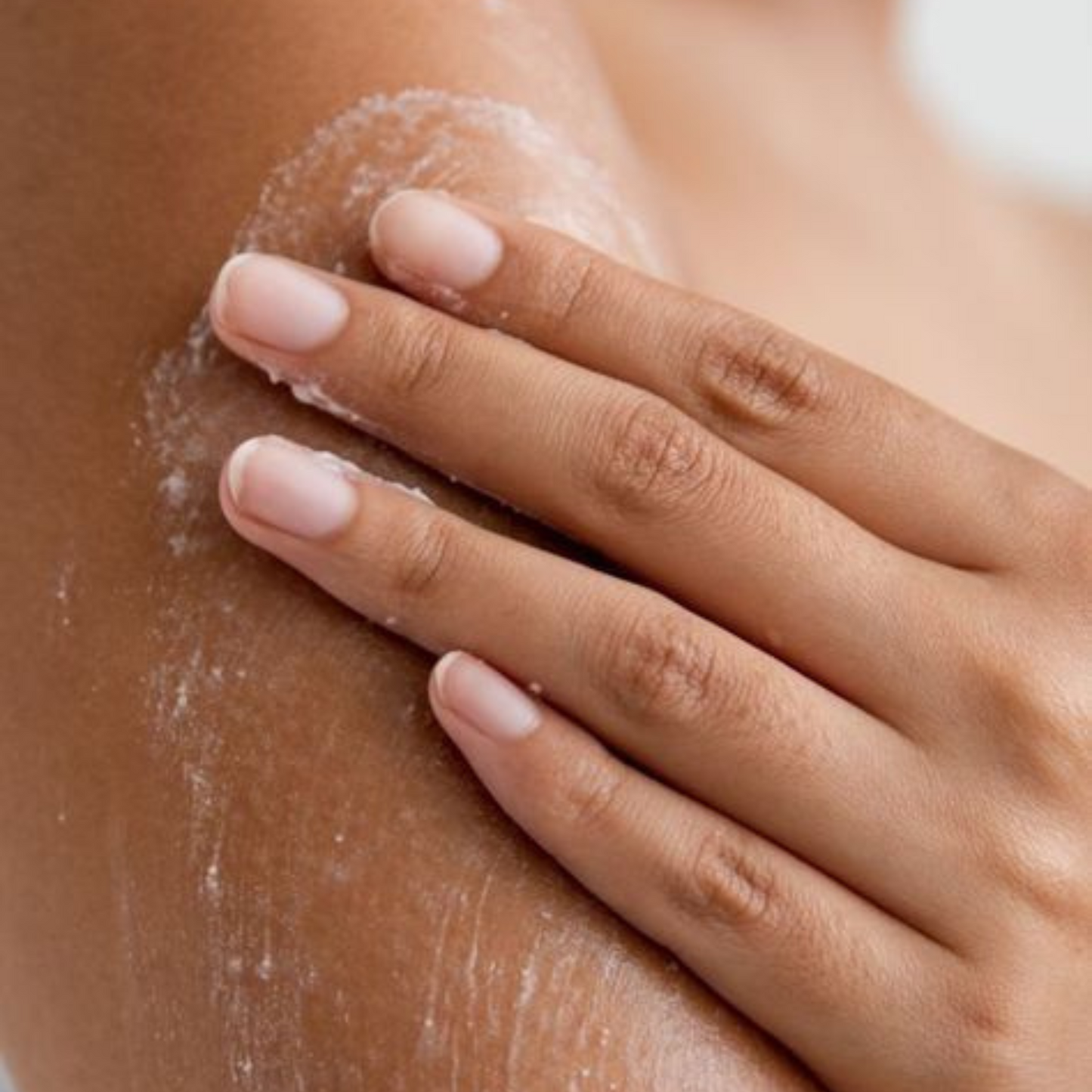 Gommage corps nourissant